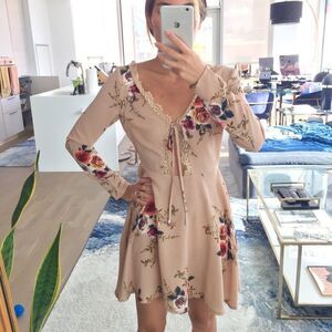 Boohoo Boho Chic Flowy Floral Cream Beige Dress